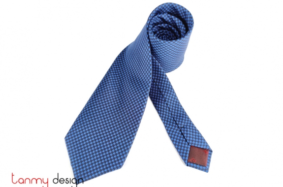 Silk tie-dot pattern